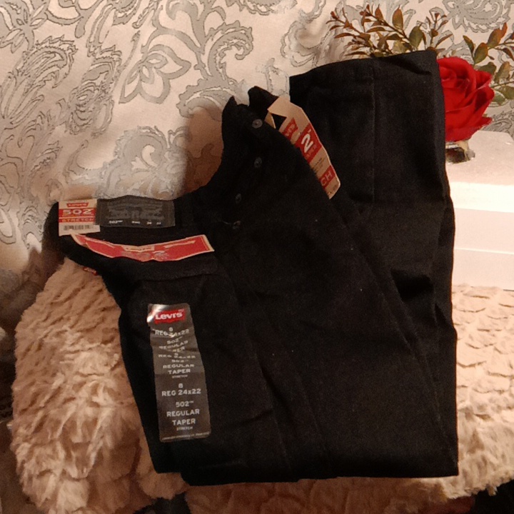 Nwt Levi
